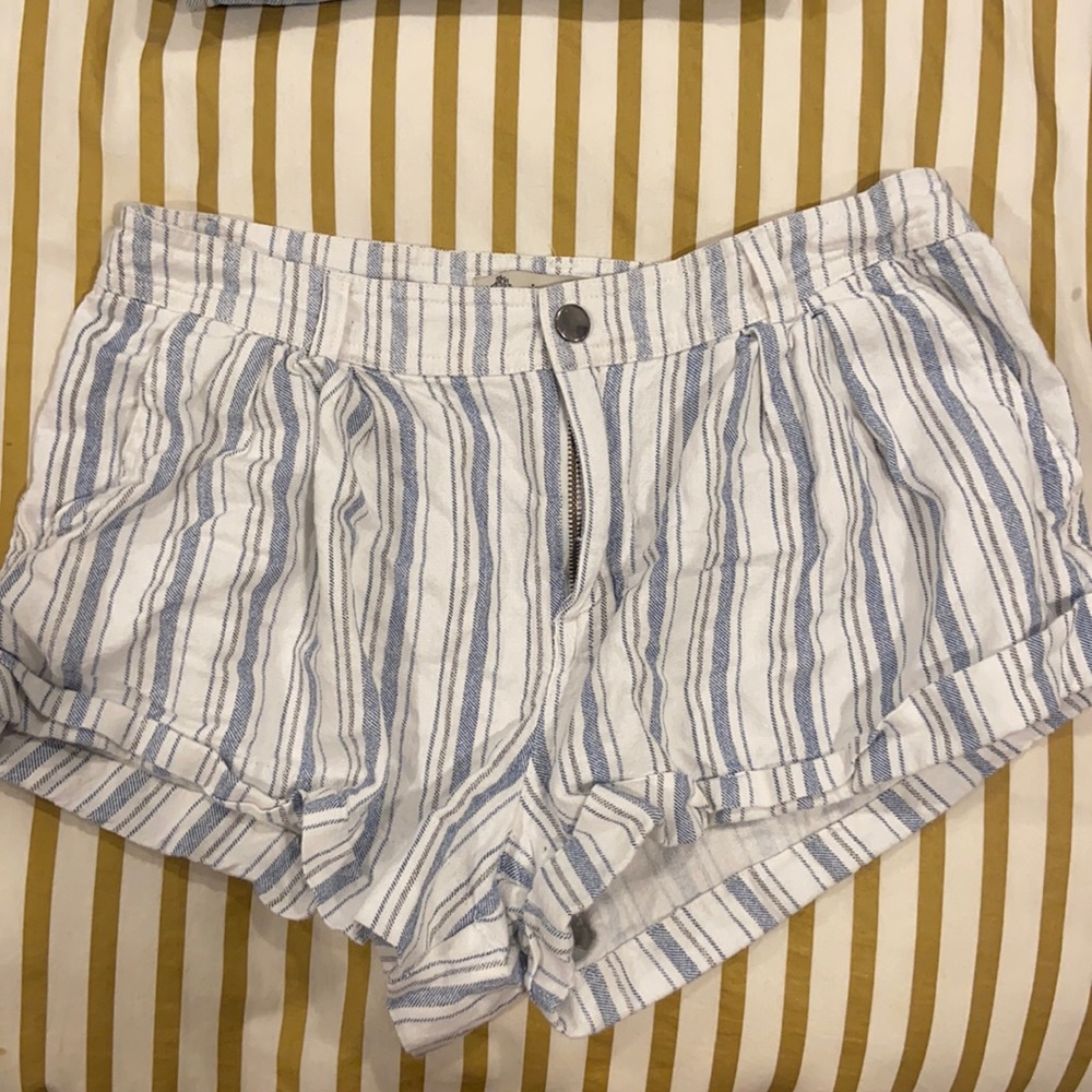 Beachy Linen Shorts